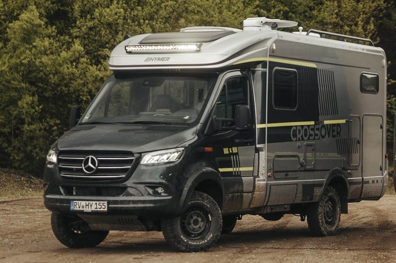 Für Inhaber des B-Führerscheins, die bisher lediglich Wohnmobile mit einem zulässigen Gesamtgewicht von 3,5 Tonnen fahren dürfen, erhöht sich künftig das Gewichtslimit auf 4,25 Tonnen. Foto: Hymer